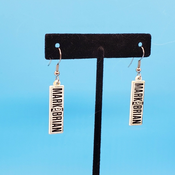 MARK & BRIAN 95.5 KLOS FM  Southern California morning drive listener swag - Picture 4 of 5